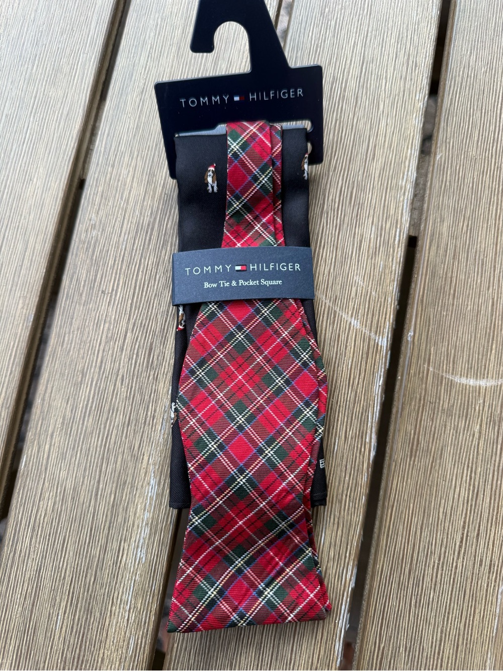 Tommy Hilfiger Holiday Tartan Plaid Bow Tie & Bulldog Pocket Square Set